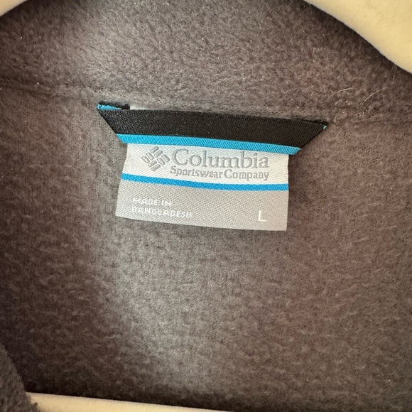 Columbia Gray and Black Fleece Vest - Picture 3 of 4